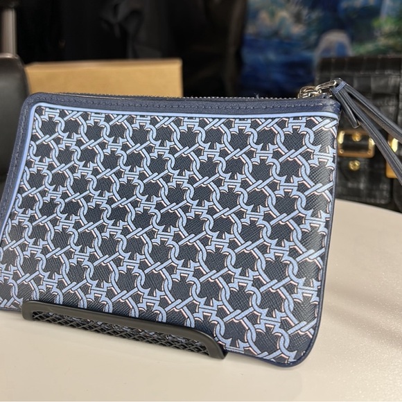 NWOT Kate Spade Wristlet